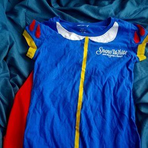 Junior's Snow White Medium Shirt with Cape